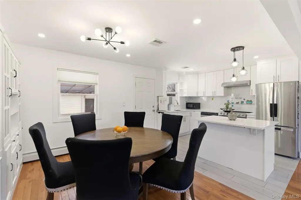 557 Woodbury Road Plainview NY 11803