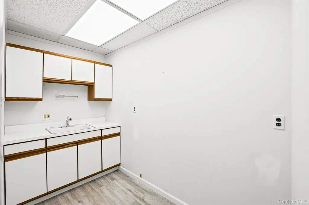 100 2nd Street Mineola NY 11501