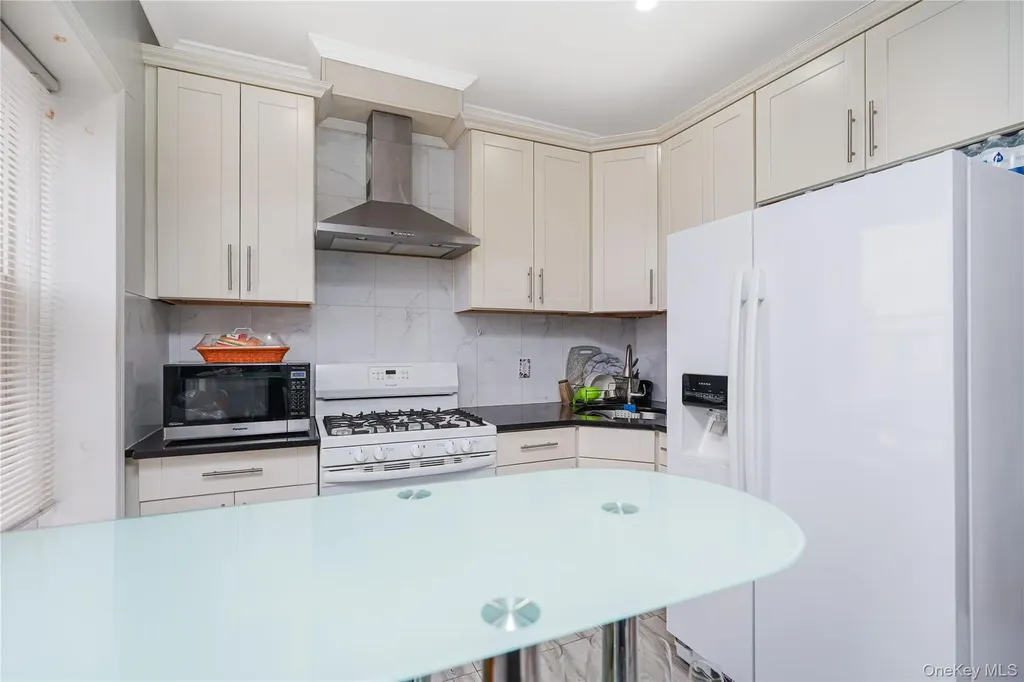 7302 13th Avenue Brooklyn NY 11228