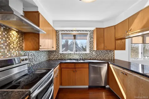 80 Ridgeview Drive Pleasantville NY 10570