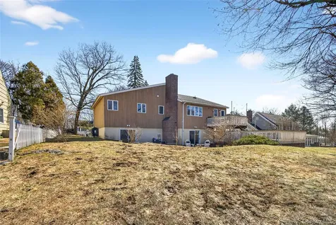 80 Ridgeview Drive Pleasantville NY 10570