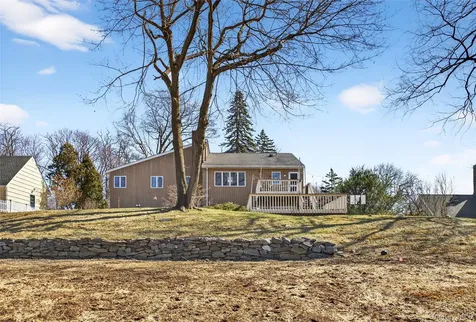 80 Ridgeview Drive Pleasantville NY 10570