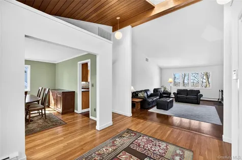 80 Ridgeview Drive Pleasantville NY 10570