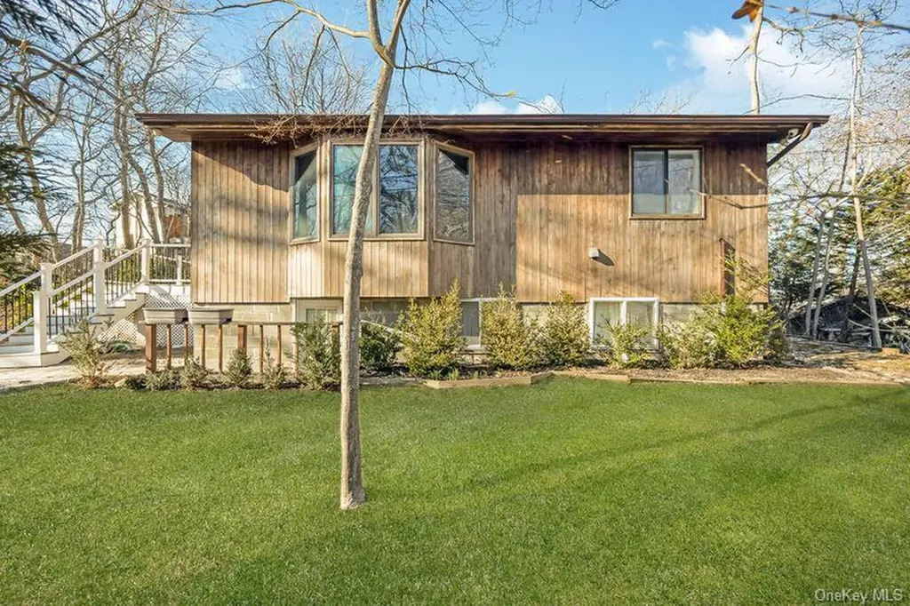 356 Oakleigh Avenue Baiting Hollow NY 11933