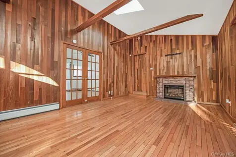 356 Oakleigh Avenue Baiting Hollow NY 11933