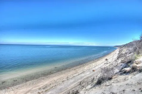 356 Oakleigh Avenue Baiting Hollow NY 11933