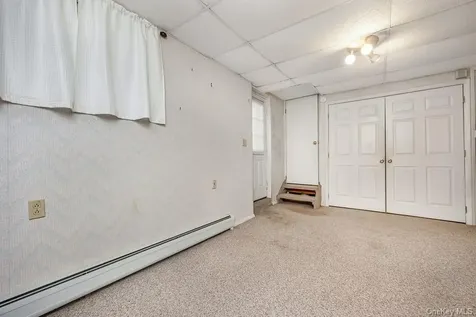 356 Oakleigh Avenue Baiting Hollow NY 11933