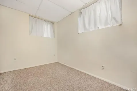 356 Oakleigh Avenue Baiting Hollow NY 11933