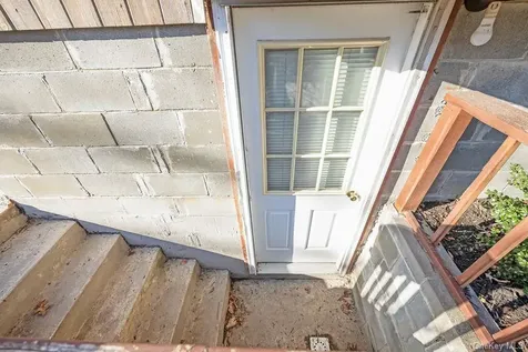 356 Oakleigh Avenue Baiting Hollow NY 11933