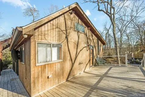 356 Oakleigh Avenue Baiting Hollow NY 11933