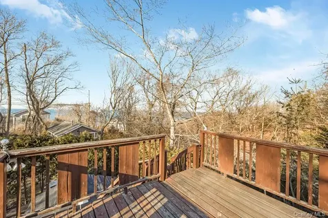 356 Oakleigh Avenue Baiting Hollow NY 11933