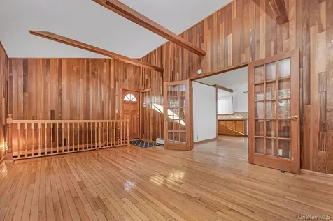 356 Oakleigh Avenue Baiting Hollow NY 11933