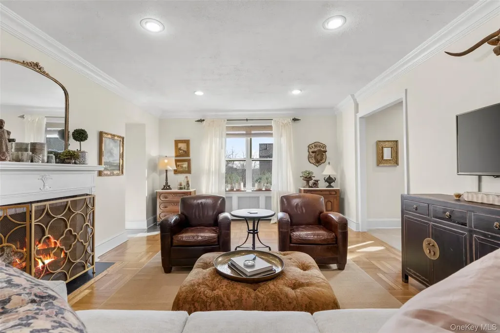 910 Stuart Avenue Mamaroneck NY 10543