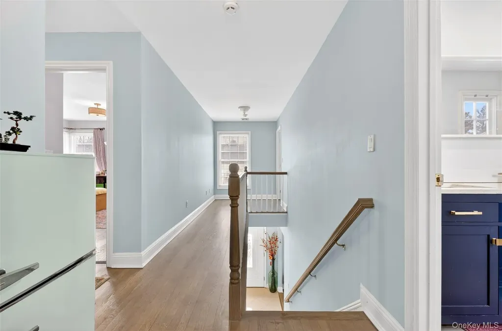 14 Mackay Way Roslyn NY 11576