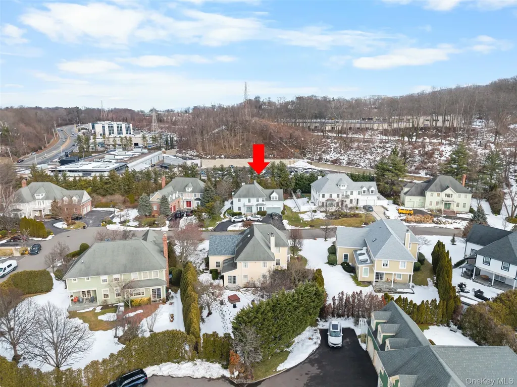 14 Mackay Way Roslyn NY 11576
