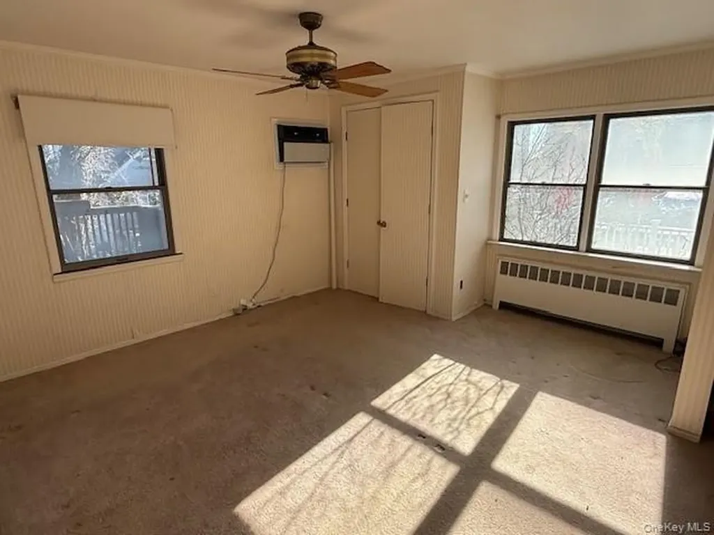 11 Arbor Street Great Neck NY 11021