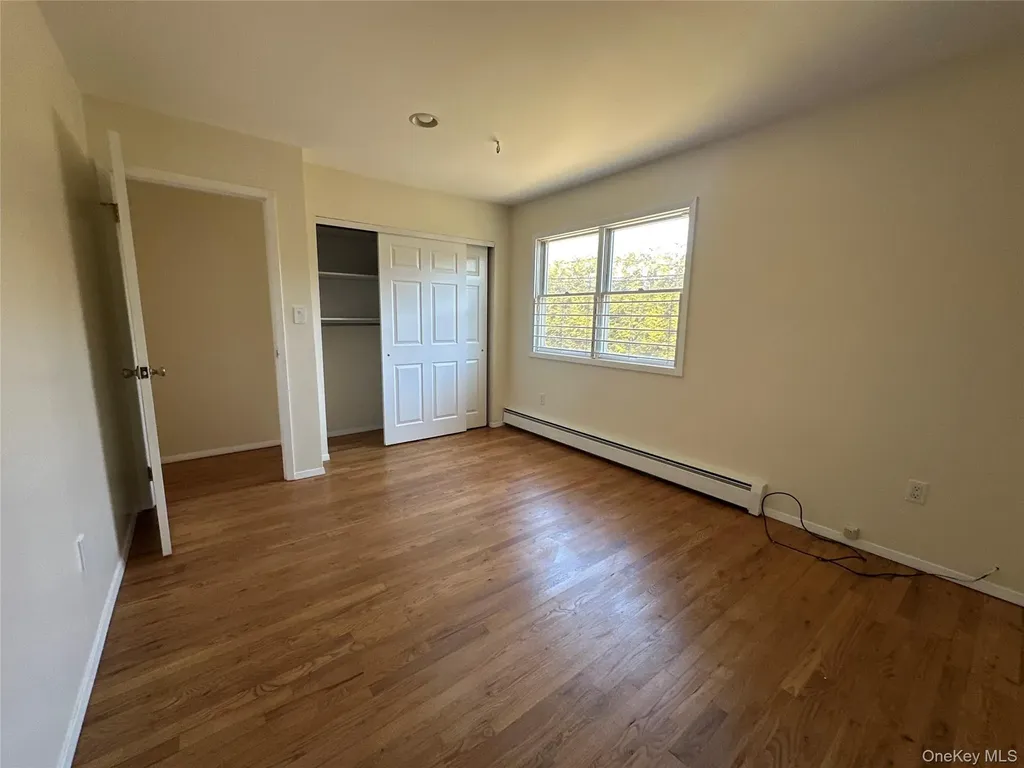 106 Woods Drive Roslyn NY 11576