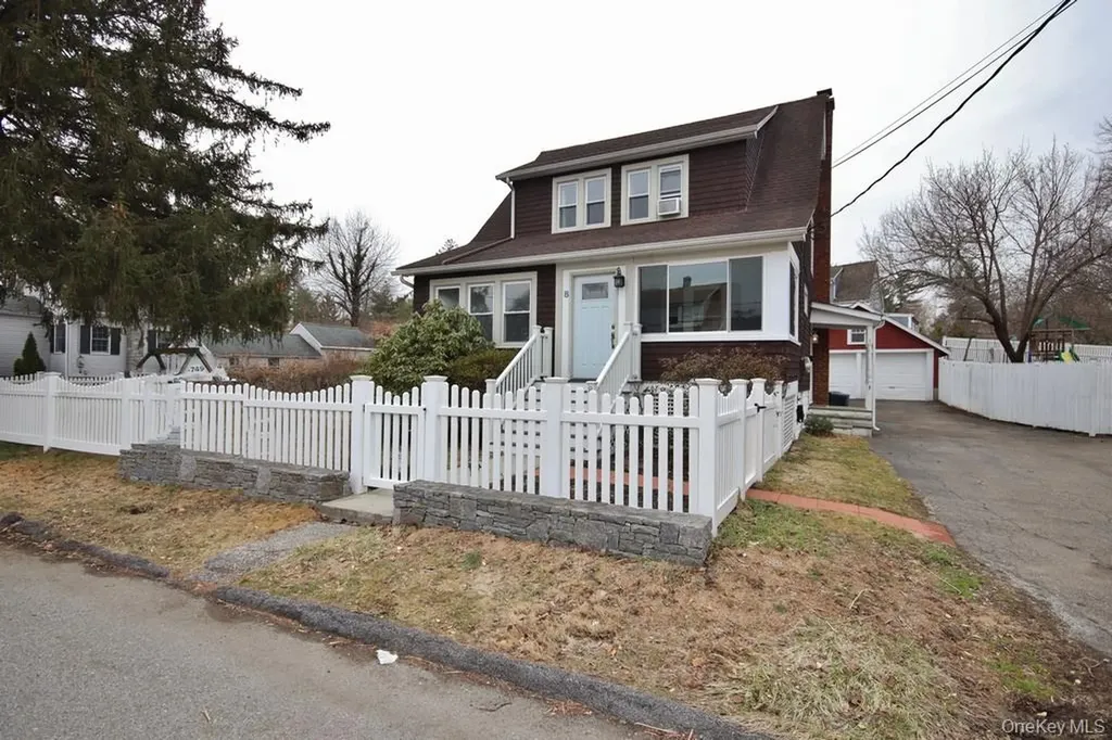 8 Harper Avenue Montrose NY 10548