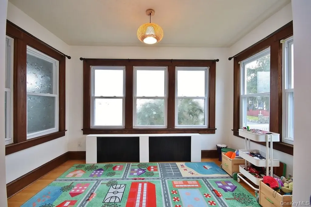 8 Harper Avenue Montrose NY 10548
