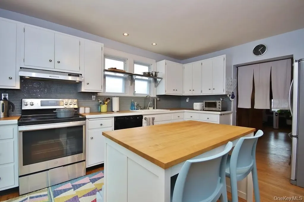 8 Harper Avenue Montrose NY 10548