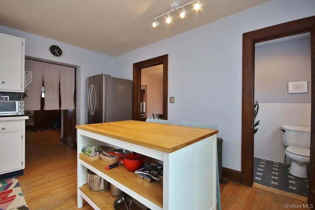 8 Harper Avenue Montrose NY 10548