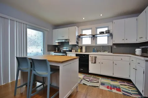 8 Harper Avenue Montrose NY 10548