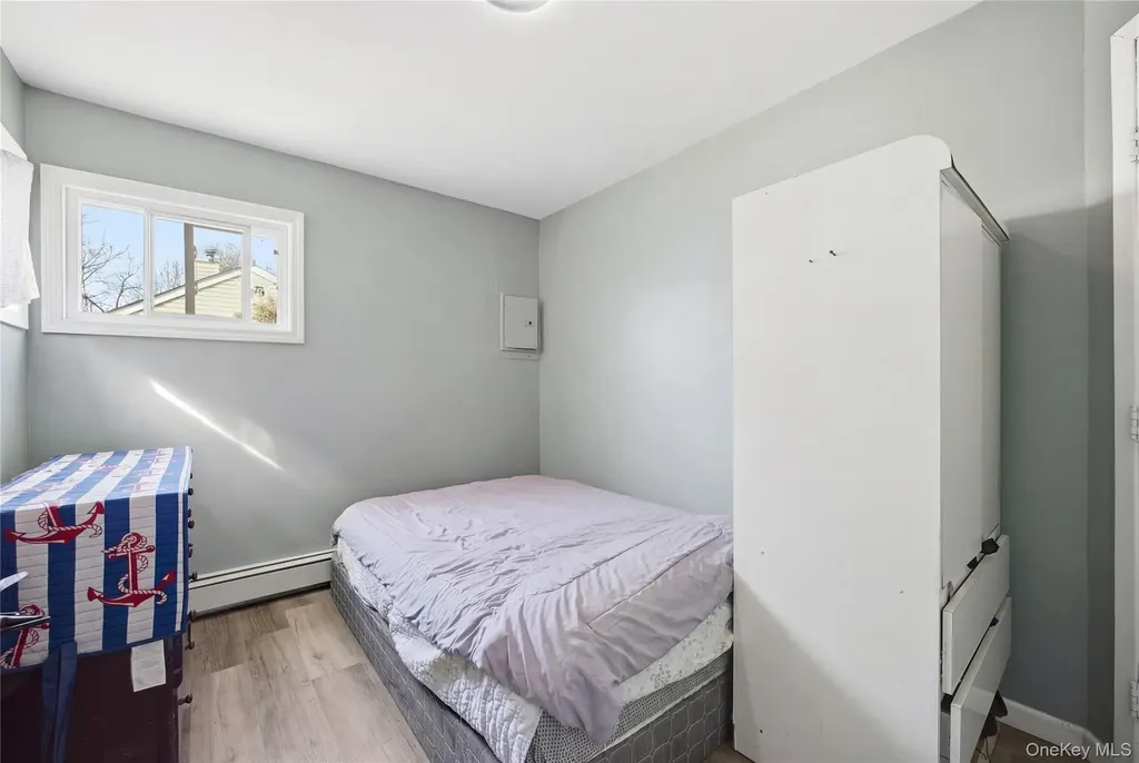 17 Cedar Street Central Islip NY 11722