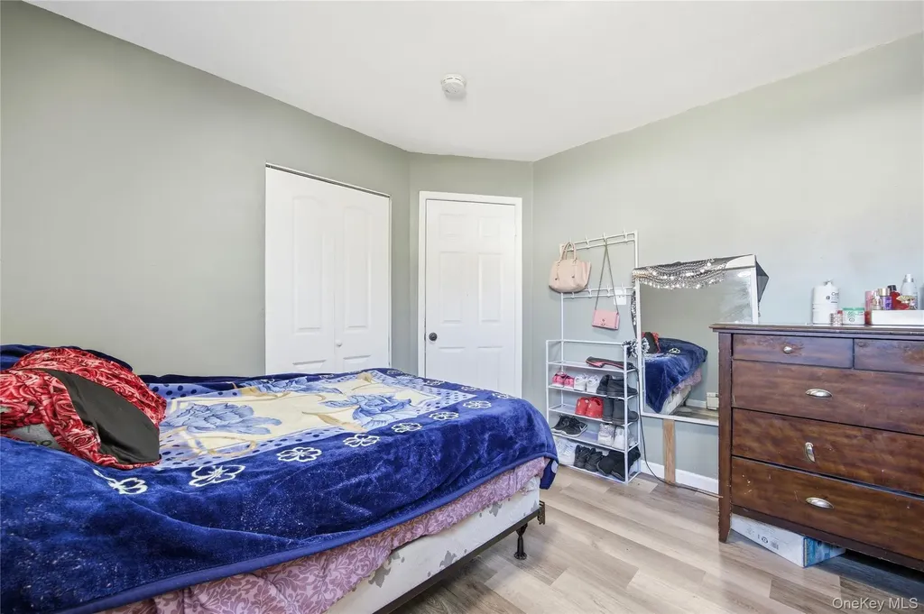 17 Cedar Street Central Islip NY 11722