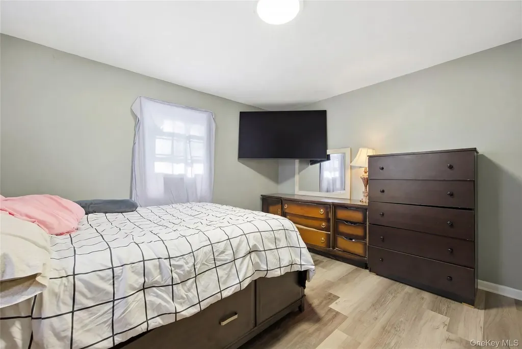 17 Cedar Street Central Islip NY 11722