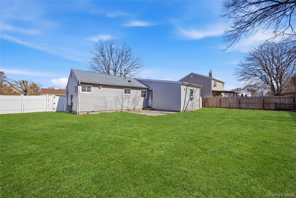 17 Cedar Street Central Islip NY 11722