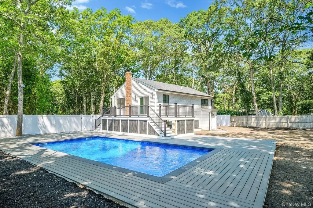 38 Columbia Avenue Westhampton NY 11977