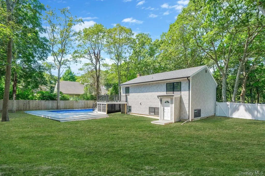 38 Columbia Avenue Westhampton NY 11977