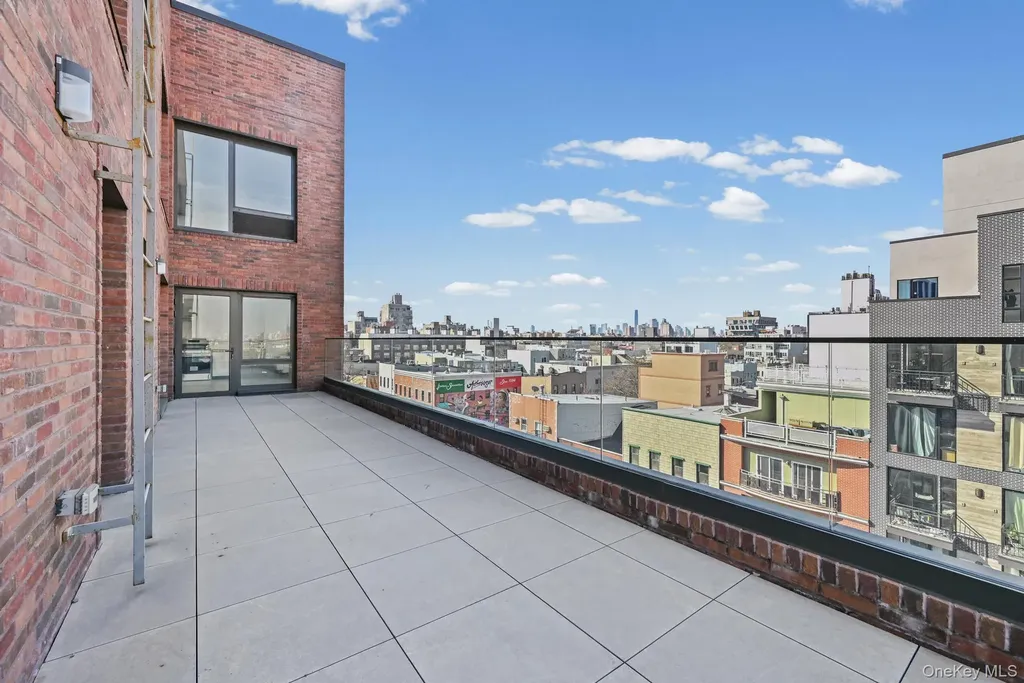 444 Graham Avenue Brooklyn NY 11211