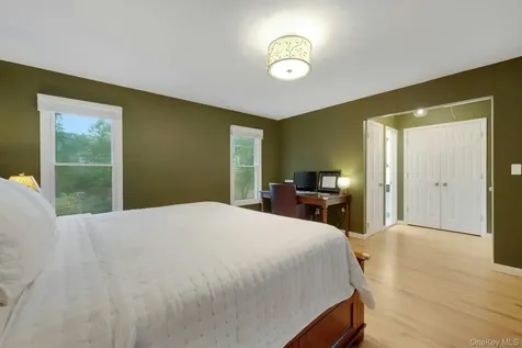 31 Pierce Drive Pleasantville NY 10570