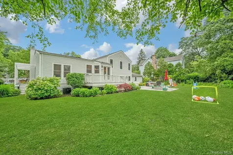 31 Pierce Drive Pleasantville NY 10570