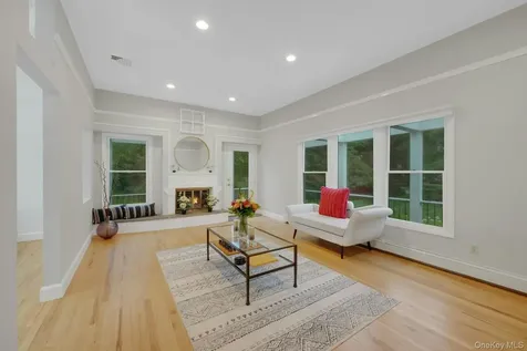 31 Pierce Drive Pleasantville NY 10570