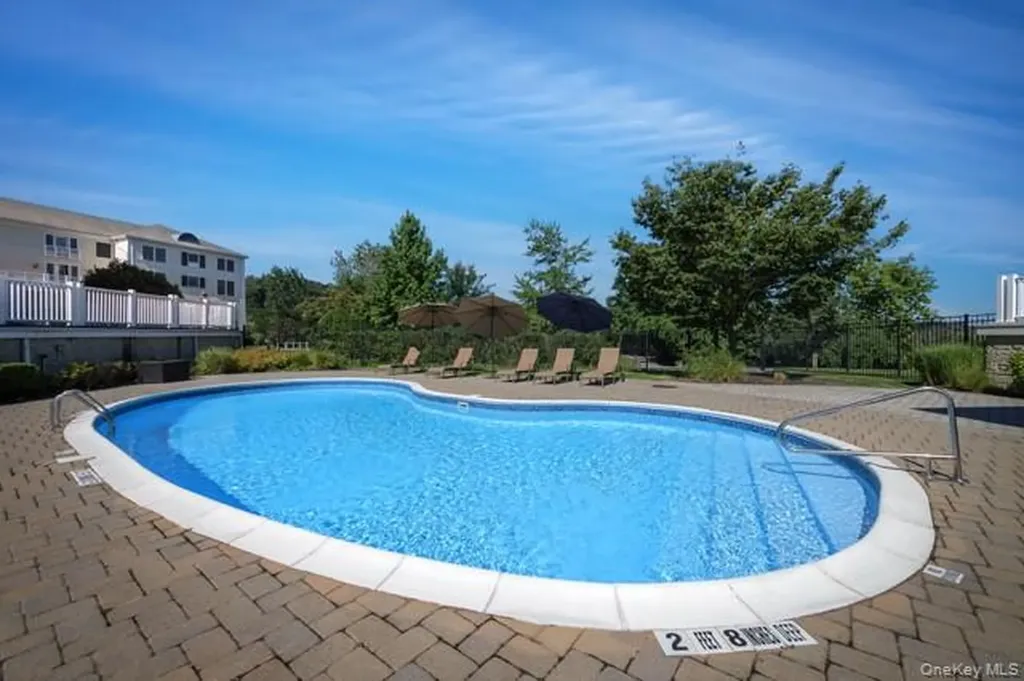 61 Bryant Avenue Roslyn Harbor NY 11576