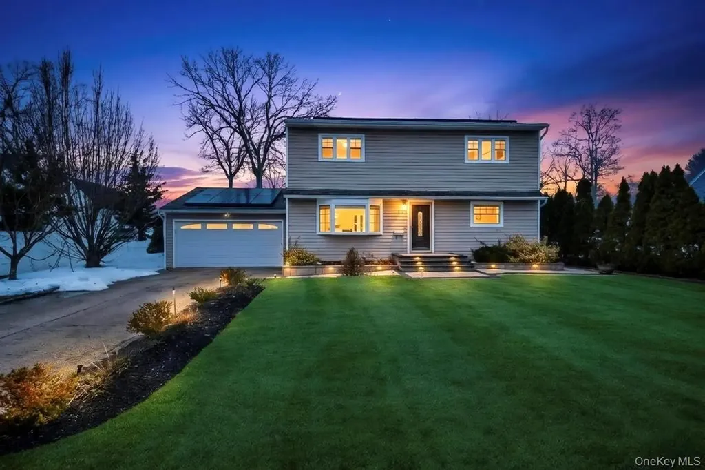159 Dawn Drive Centereach NY 11720