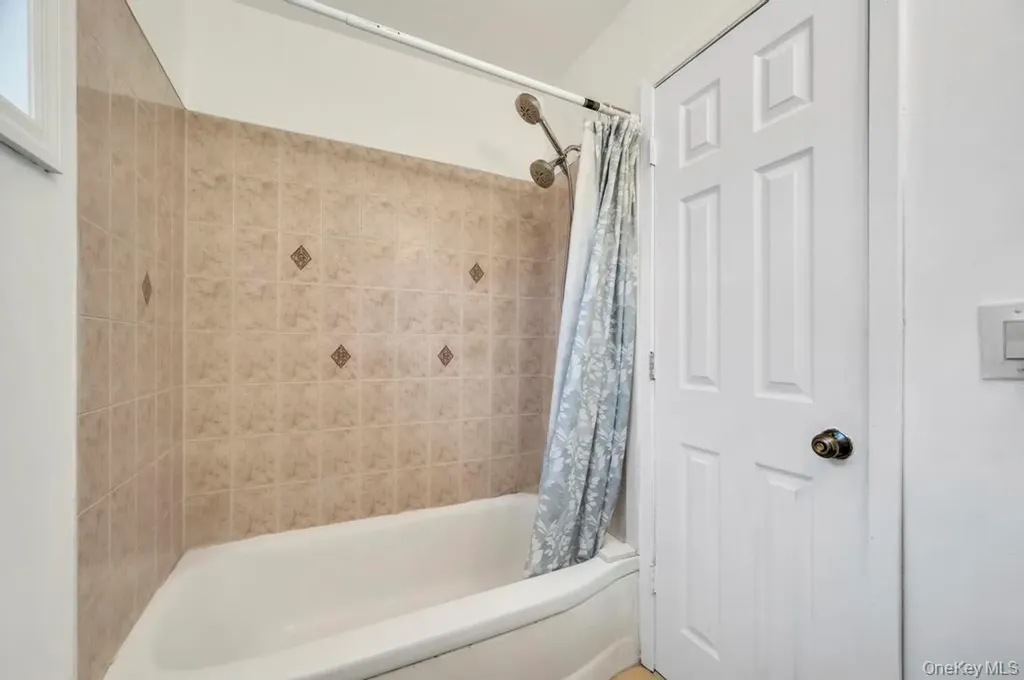 159 Dawn Drive Centereach NY 11720