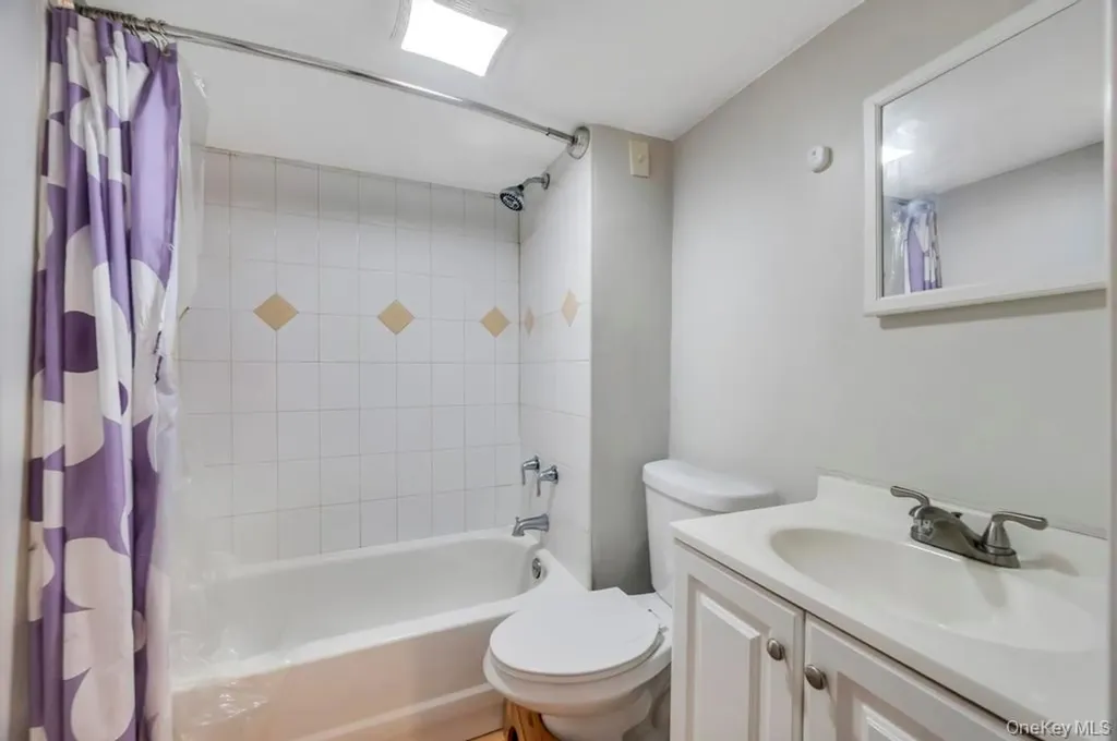 159 Dawn Drive Centereach NY 11720