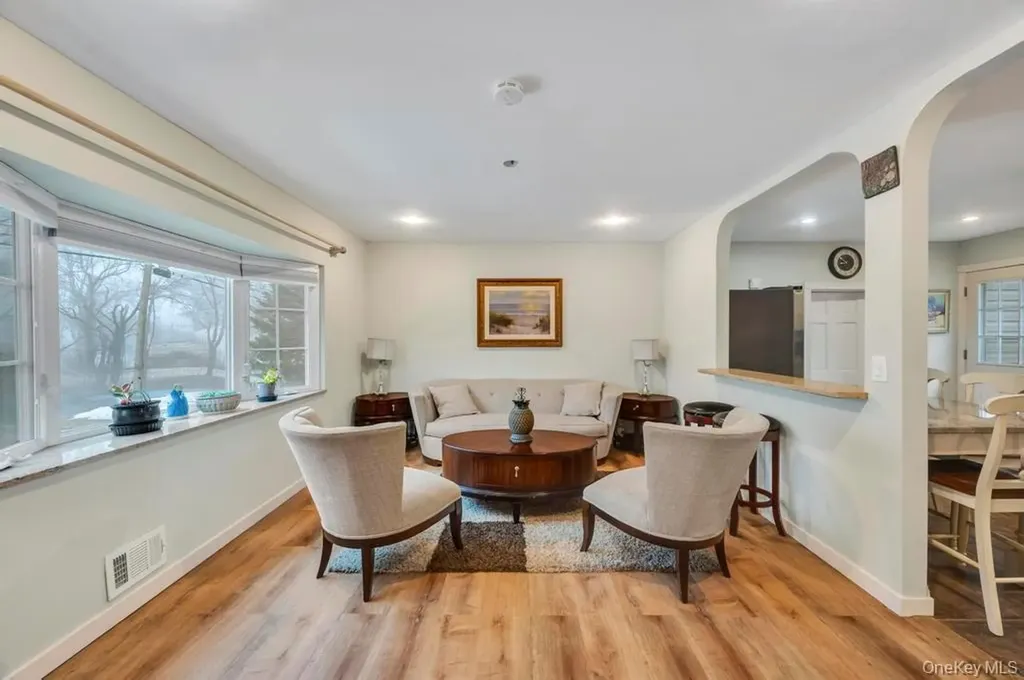 159 Dawn Drive Centereach NY 11720