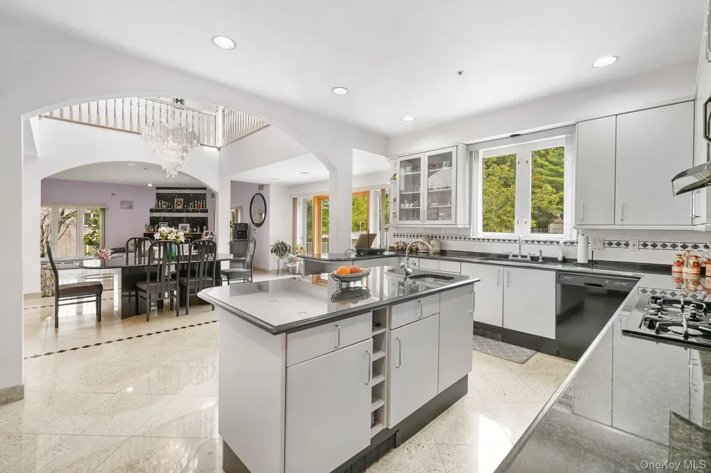 47 Westchester View Lane White Plains NY 10607