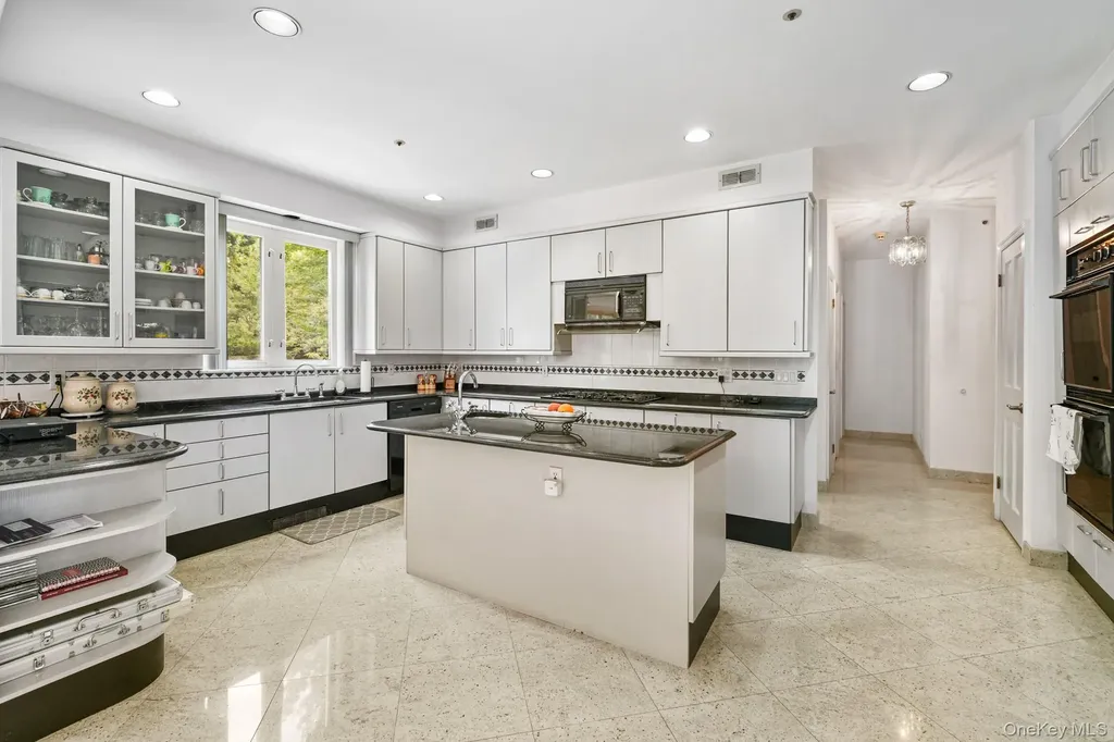 47 Westchester View Lane White Plains NY 10607