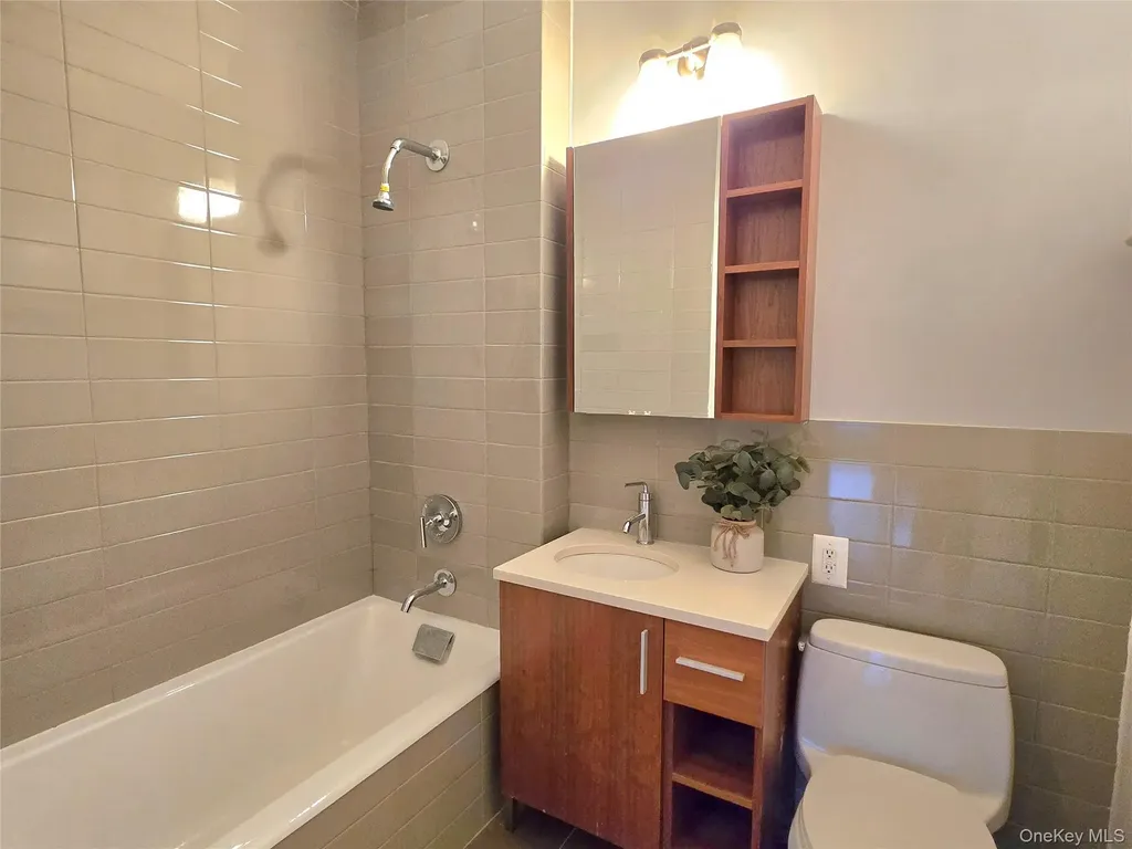 140-21 32nd Avenue Flushing NY 11354
