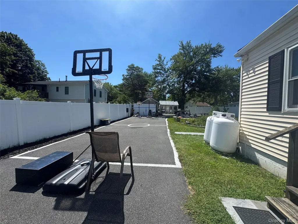 83 Lake Region Boulevard Monroe NY 10950