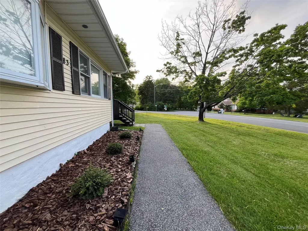83 Lake Region Boulevard Monroe NY 10950