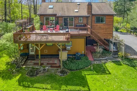 136 Furnace Woods Road Cortlandt Manor NY 10567
