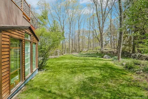 136 Furnace Woods Road Cortlandt Manor NY 10567