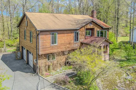 136 Furnace Woods Road Cortlandt Manor NY 10567