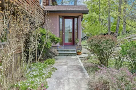 136 Furnace Woods Road Cortlandt Manor NY 10567